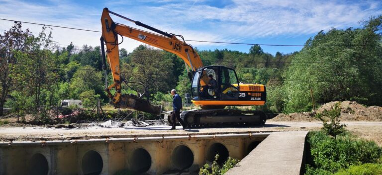 echipamente-demolari-9-768x353 (1).jpeg